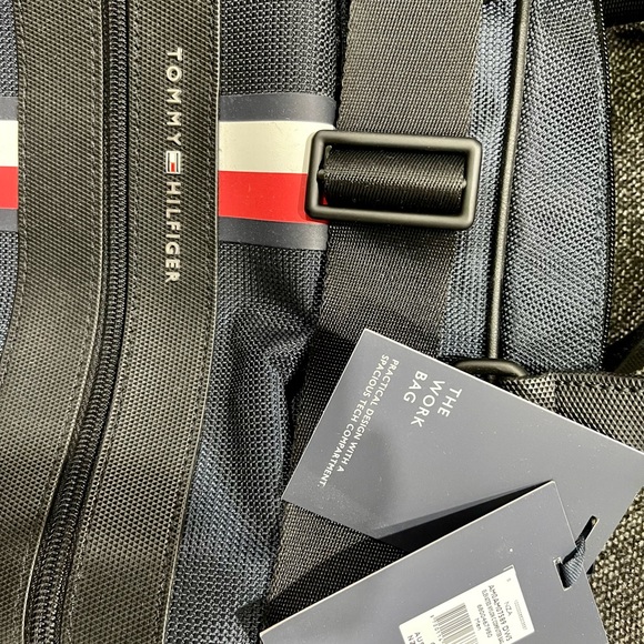 Tommy Hilfiger The Work Bag - Picture 3 of 7
